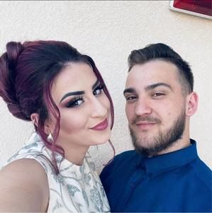 Meet your Posher, Besa